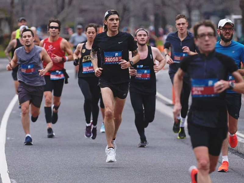 Run Melbourne participants mid-race